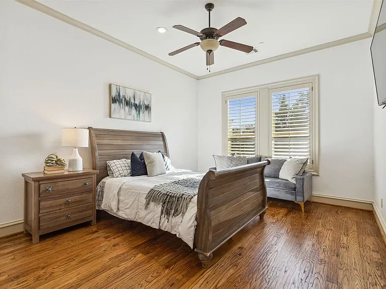 Beautiful House for Sale Gallery Image